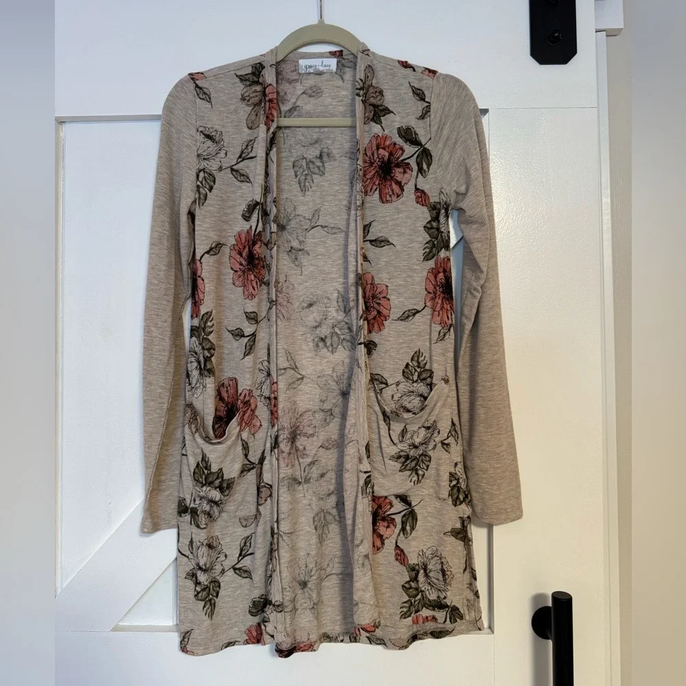 Grace & Lace long floral cardigan - Picture 1 of 15